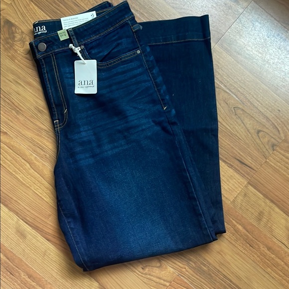 A.N.A Wide Leg Jeans - Picture 6 of 6